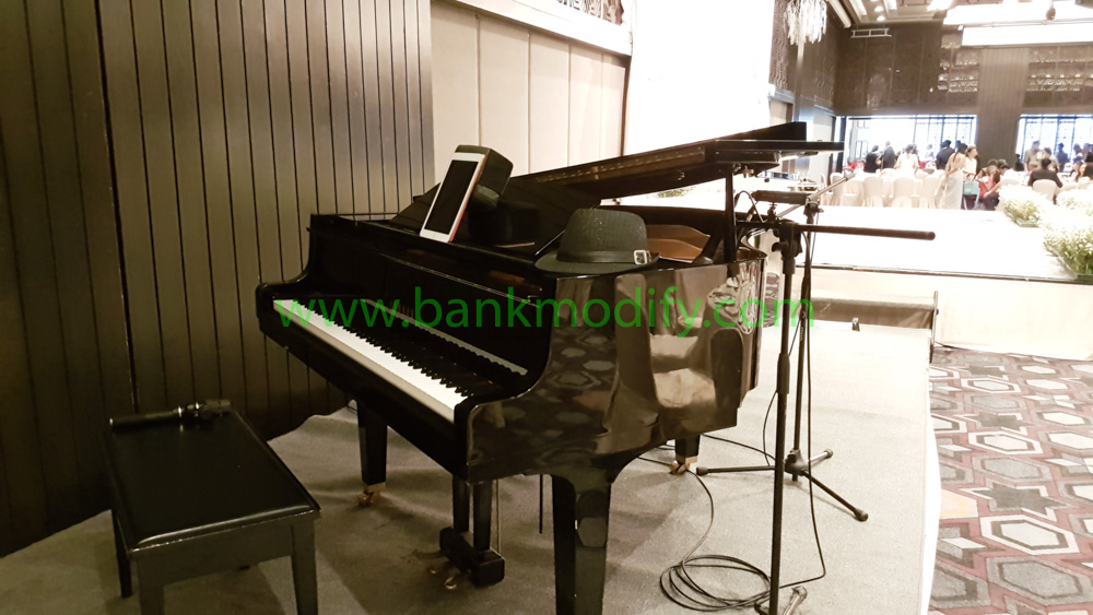 Grand Piano ที่ใช้เล่นในงานนี้