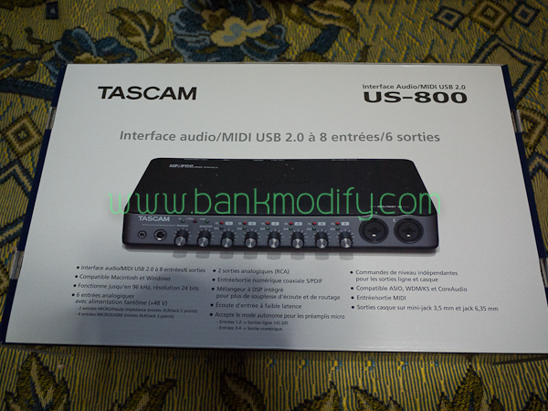 แกะแพคเกจออกมา ก็พบกับ Tascam US-800